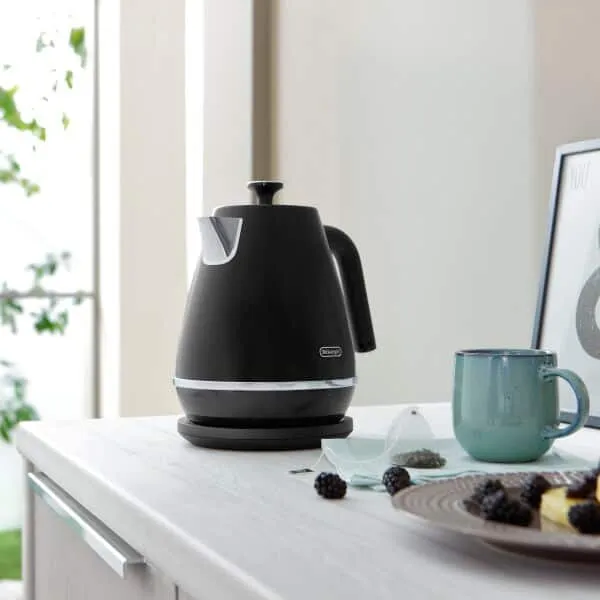 DeLonghi Distinta X Electric Kettle - Black | KBIN3001.BK