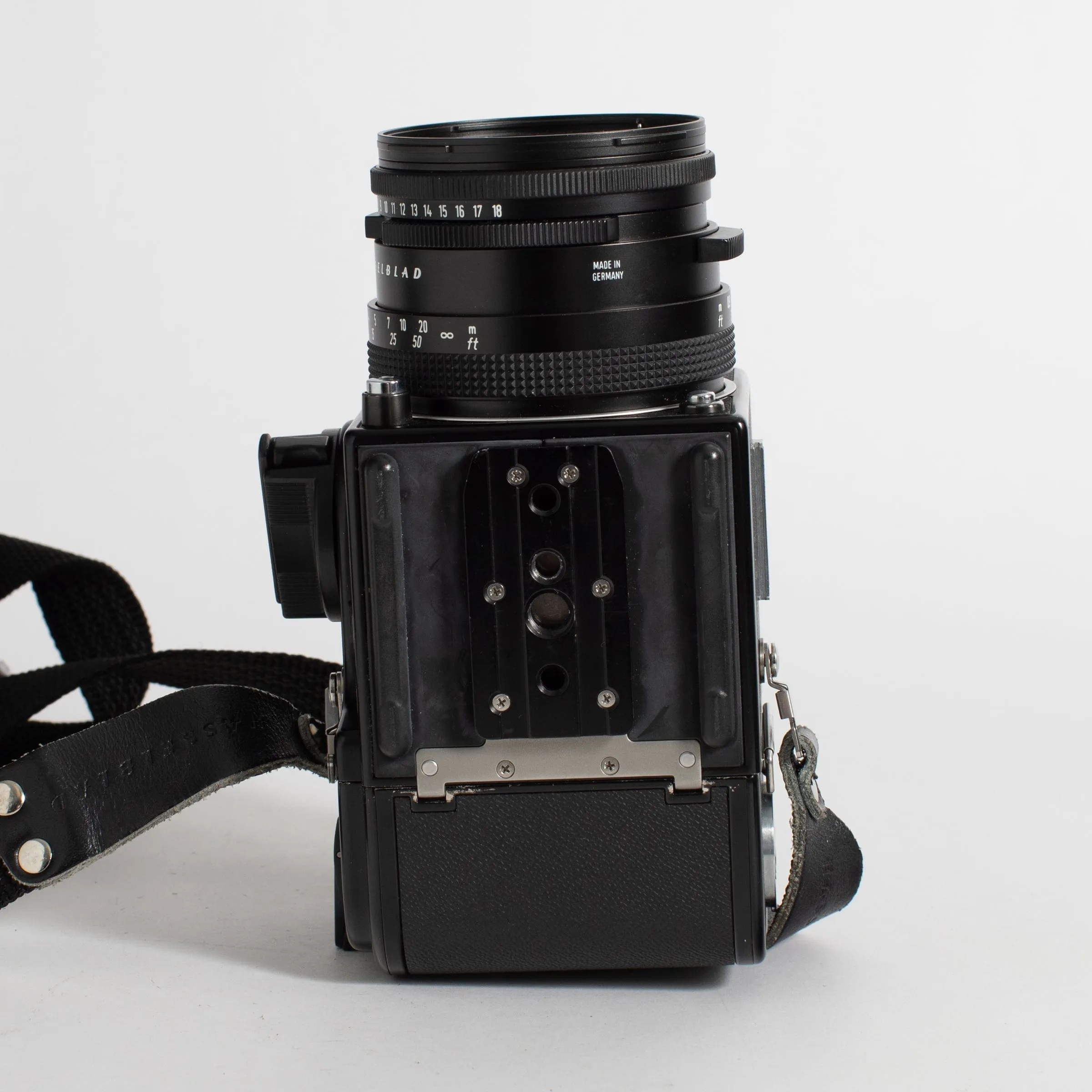 Hasselblad 501C with multiple lenses, accessory set (see listing)