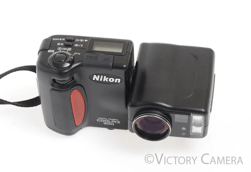 Nikon CoolPix 950 2.1MP Rotating Digital Camera -System Error, As-Is-