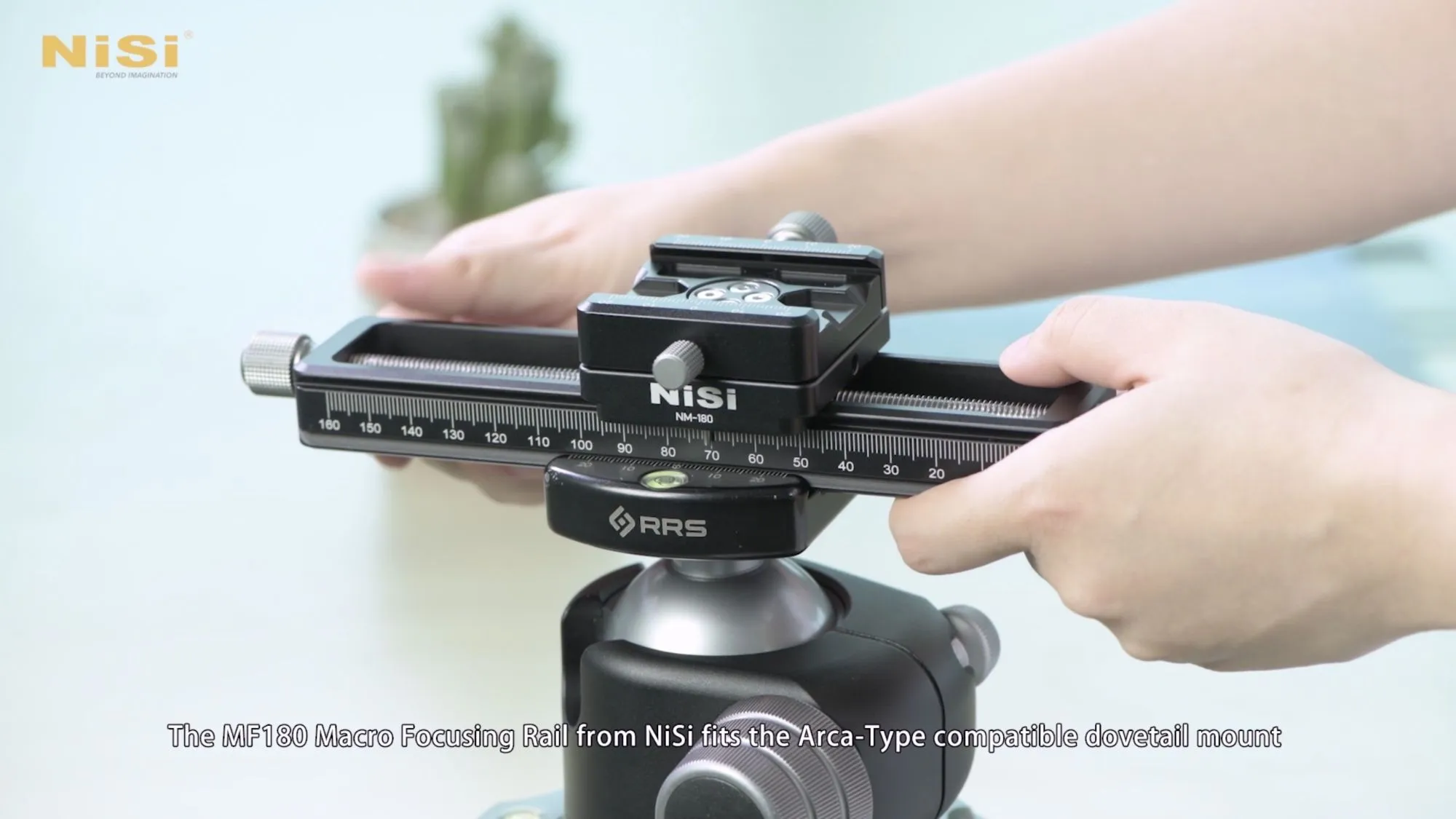 NiSi Macro Focusing Rail NM-180 with 360 Degree Rotating Clamp